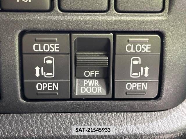 Toyota VOXY 2019-04 337933-6