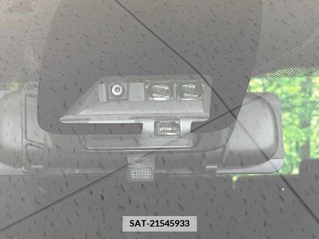 Toyota VOXY 2019-04 337933-4