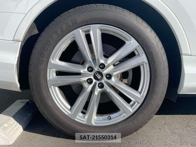 Audi Q7 2021-07 212279-8