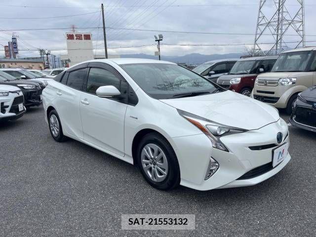 Toyota PRIUS 2017-09 241475-16