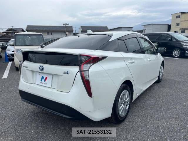 Toyota PRIUS 2017-09 241475-17