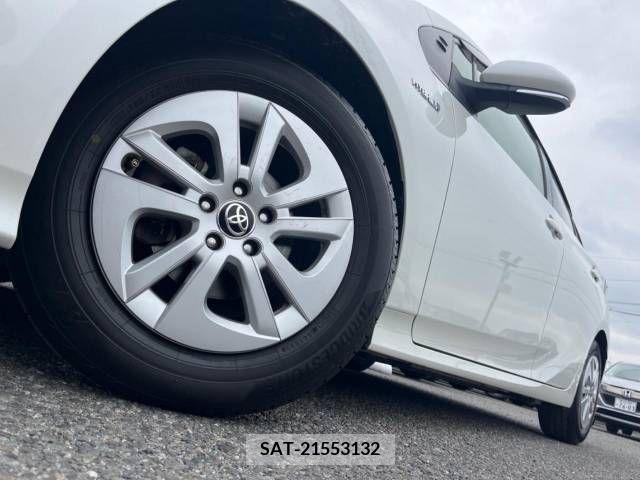 Toyota PRIUS 2017-09 241475-13