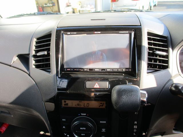 Nissan ROOX 2011-06 11856-12