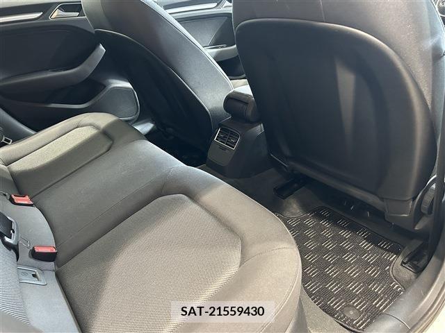 Audi A3 2017-02 262352-23