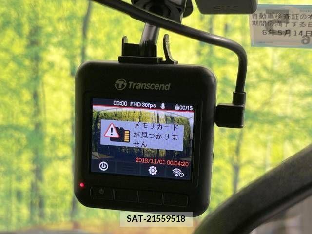 Suzuki SWIFT 2012-10 320902-5