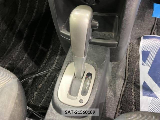 Nissan NOTE 2010-03 302277-5