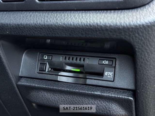 Toyota VOXY 2018-11 230342-17