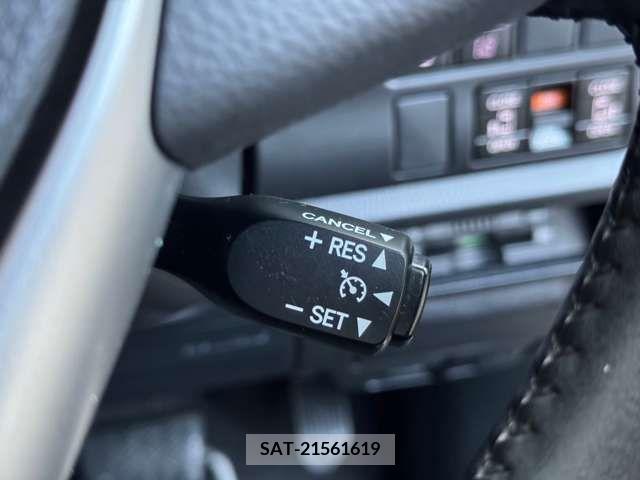 Toyota VOXY 2018-11 230342-13