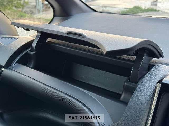 Toyota VOXY 2018-11 230342-19
