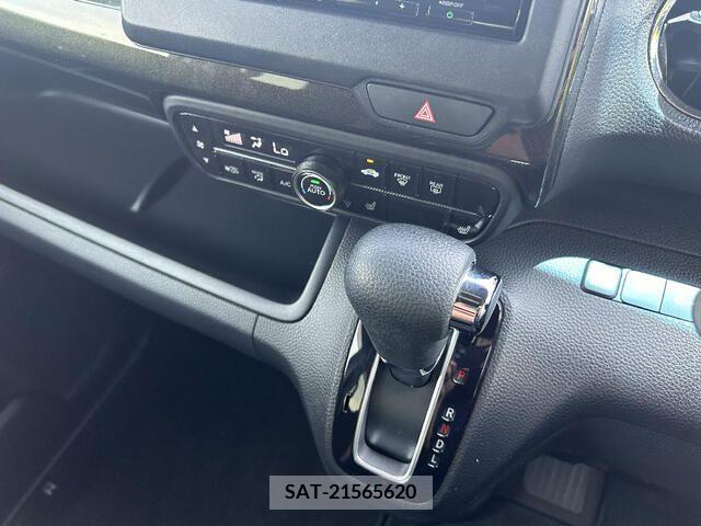 Honda N BOX CUSTOM 2020-02 307108-8