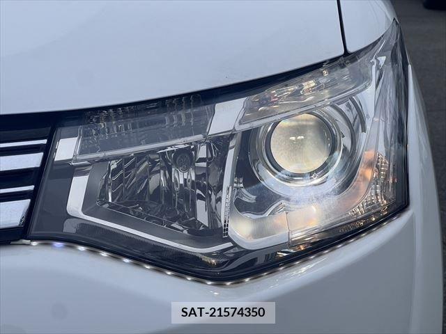 Mitsubishi OUTLANDER PHEV 2015-01 303544-11