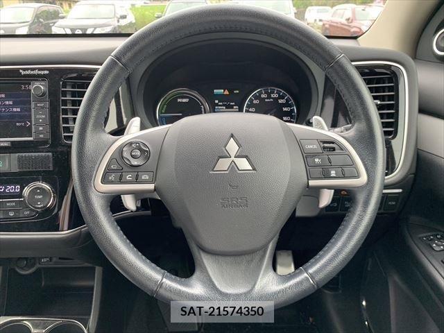 Mitsubishi OUTLANDER PHEV 2015-01 303544-10
