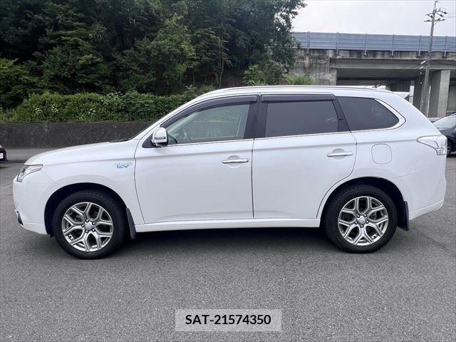 Mitsubishi OUTLANDER PHEV 2015-01 303544-20