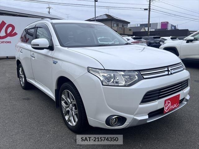 Mitsubishi OUTLANDER PHEV 2015-01 303544-15
