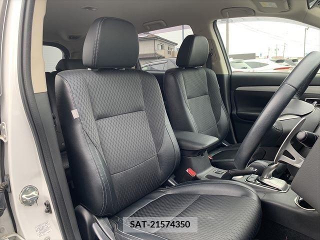 Mitsubishi OUTLANDER PHEV 2015-01 303544-7