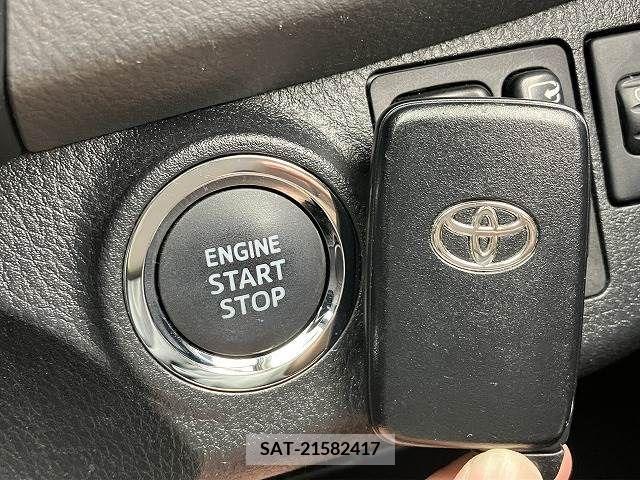Toyota VITZ 2016-11 220658-7
