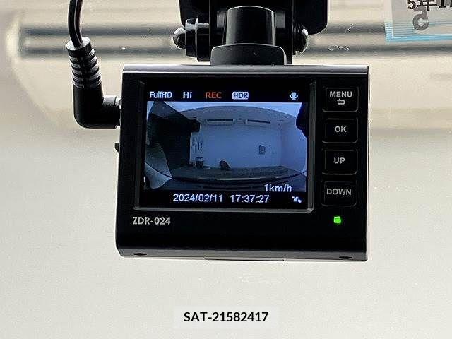 Toyota VITZ 2016-11 220658-8