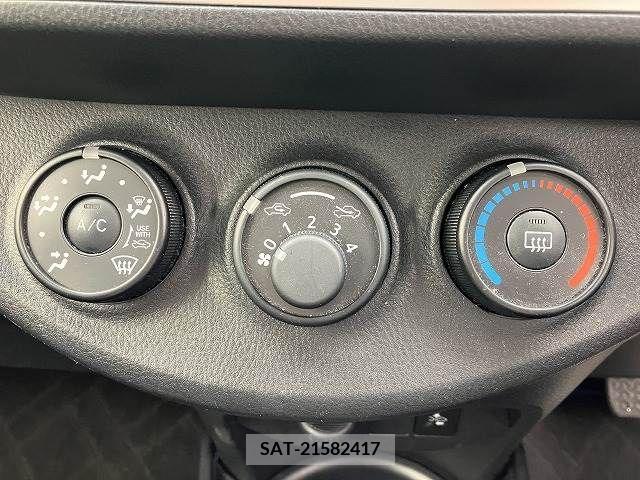 Toyota VITZ 2016-11 220658-13
