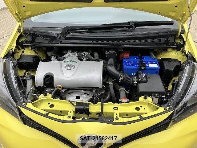 Toyota VITZ 2016-11 220658-15