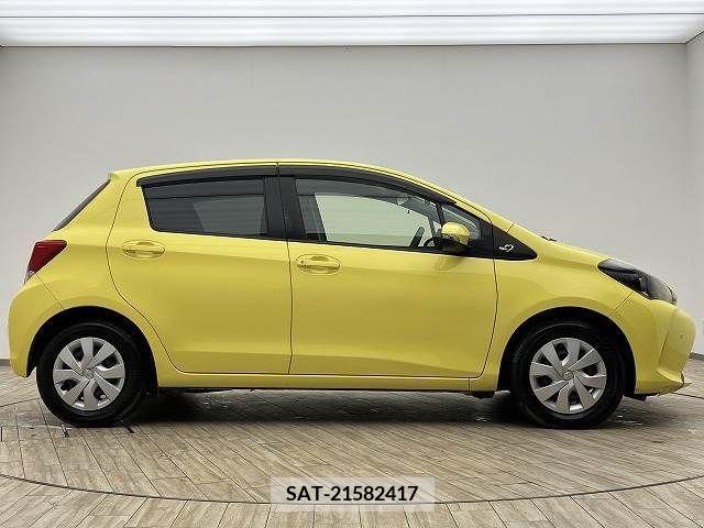 Toyota VITZ 2016-11 220658-17