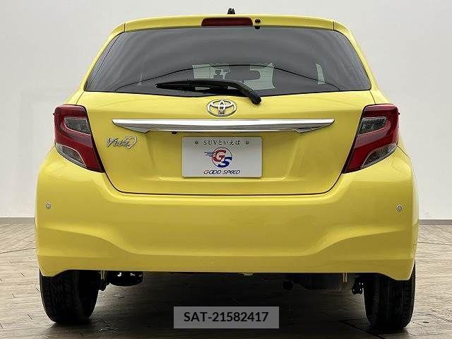 Toyota VITZ 2016-11 220658-18
