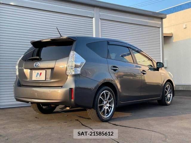 Toyota PRIUS ALPHA 2012-07 366787-16