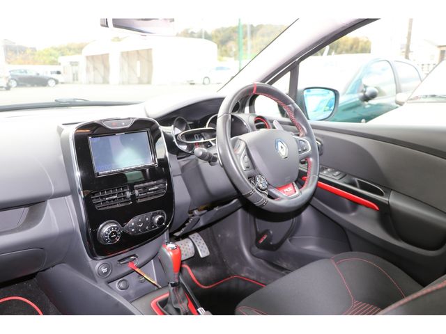 Renault LUTECIA 2015-05 196006-7