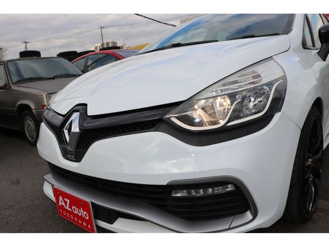 Renault LUTECIA 2015-05 196006-18