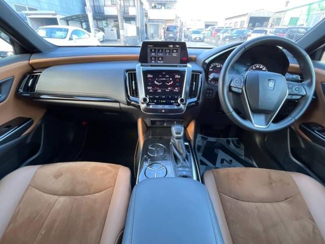 Toyota CROWN SEDAN 2020-09 180707-1