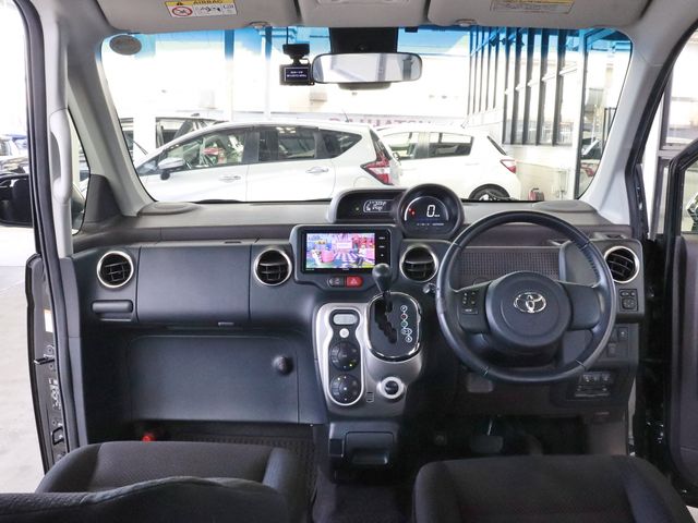 Toyota SPADE 2017-01 21137-7