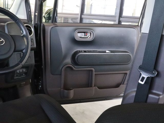 Toyota SPADE 2017-01 21137-18