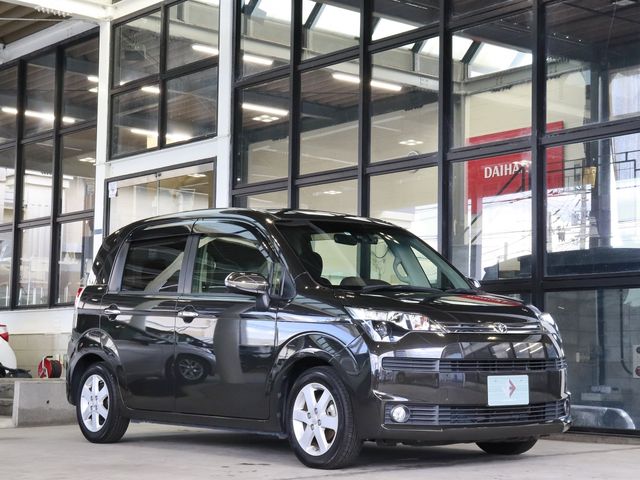 Toyota SPADE 2017-01 21137-0