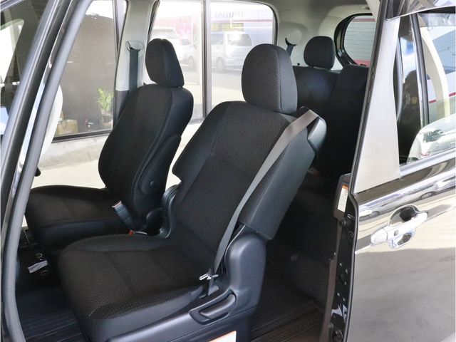 Toyota SPADE 2017-01 21137-13