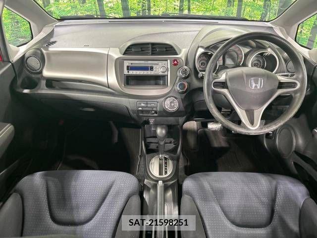 Honda FIT 2009-09 303320-1