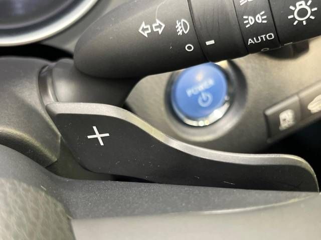 Toyota CAMRY HYBRID 2019-02 189988-7