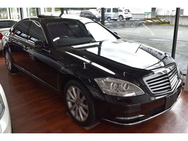 Mercedes Benz S-CLASS 2010-02 7486-0