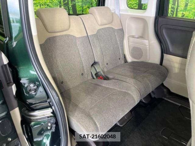 Honda N BOX 2018-03 239643-9