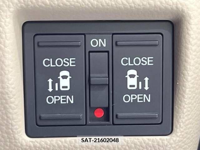 Honda N BOX 2018-03 239643-3