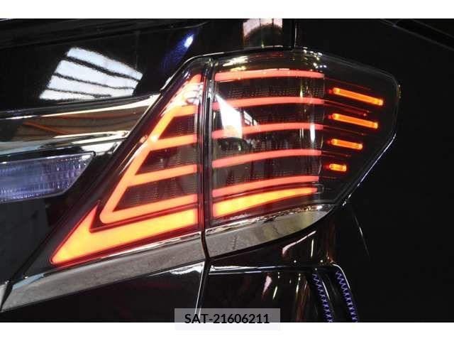 Toyota VELLFIRE 2015-01 335006-12