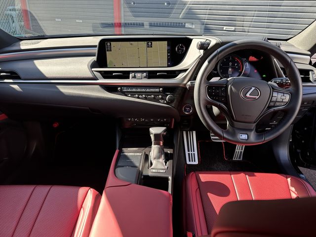 Lexus ES 2019-05 187771-1