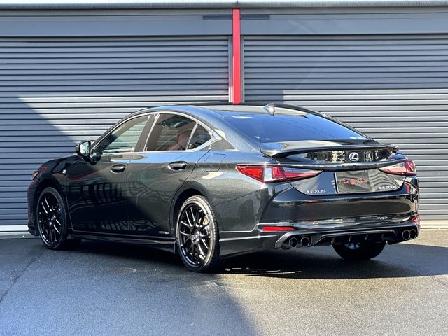Lexus ES 2019-05 187771-24