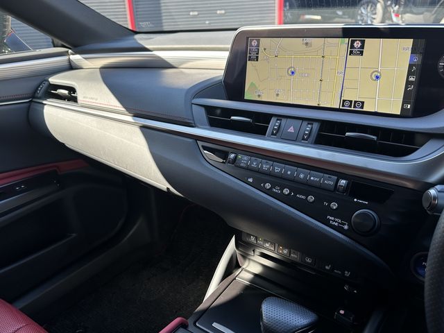 Lexus ES 2019-05 187771-5