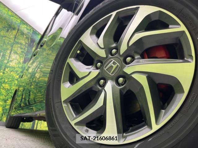 Honda e 2016-06 213212-13