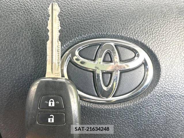 Toyota AQUA 2019-03 260577-5
