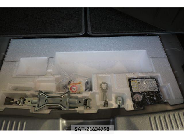 Suzuki X BEE 2021-04 290298-9