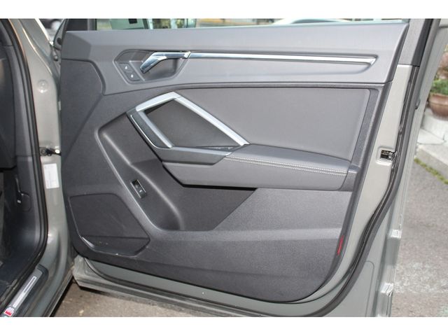 Audi Q3 2021-03 183916-13