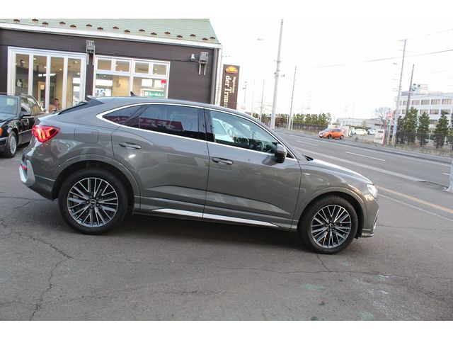 Audi Q3 2021-03 183916-6