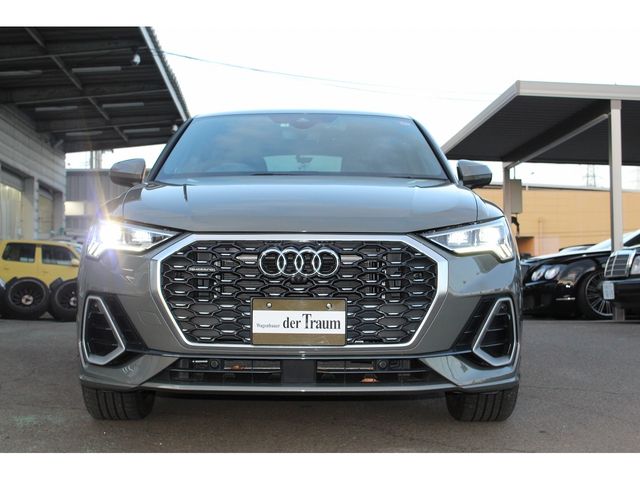 Audi Q3 2021-03 183916-21