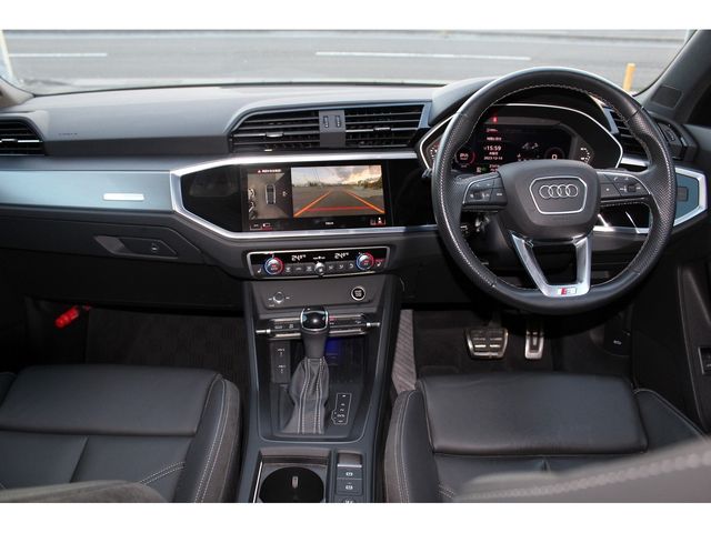 Audi Q3 2021-03 183916-14