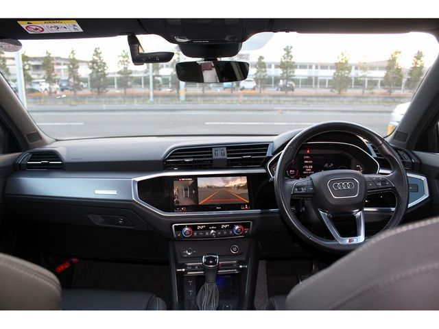 Audi Q3 2021-03 183916-15